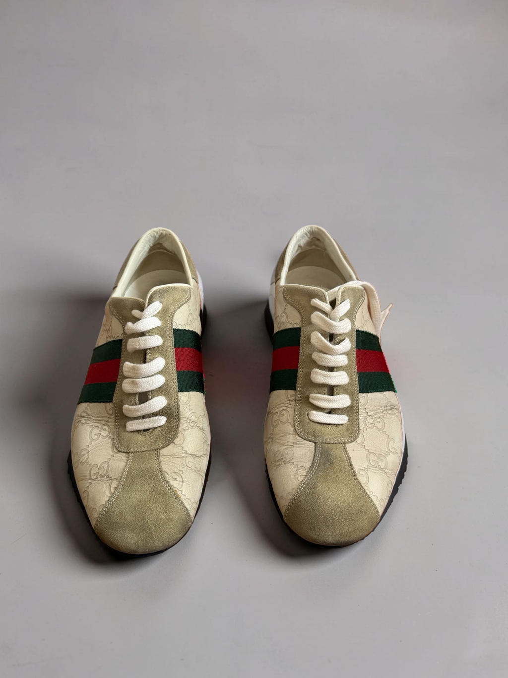 Gucci low top sneaker beige monogram