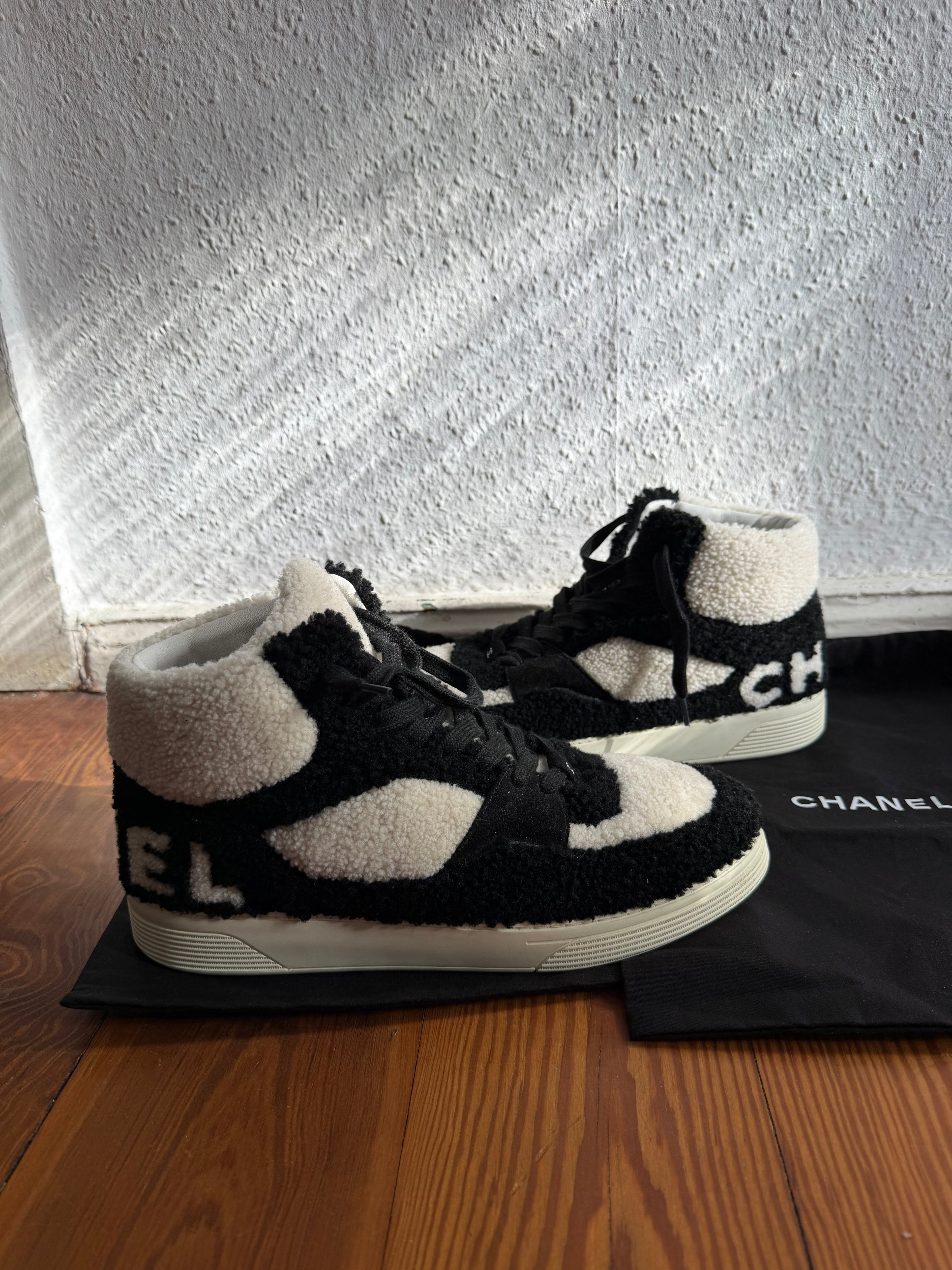Chanel Karl Lagerfeld Shearling High top shoes