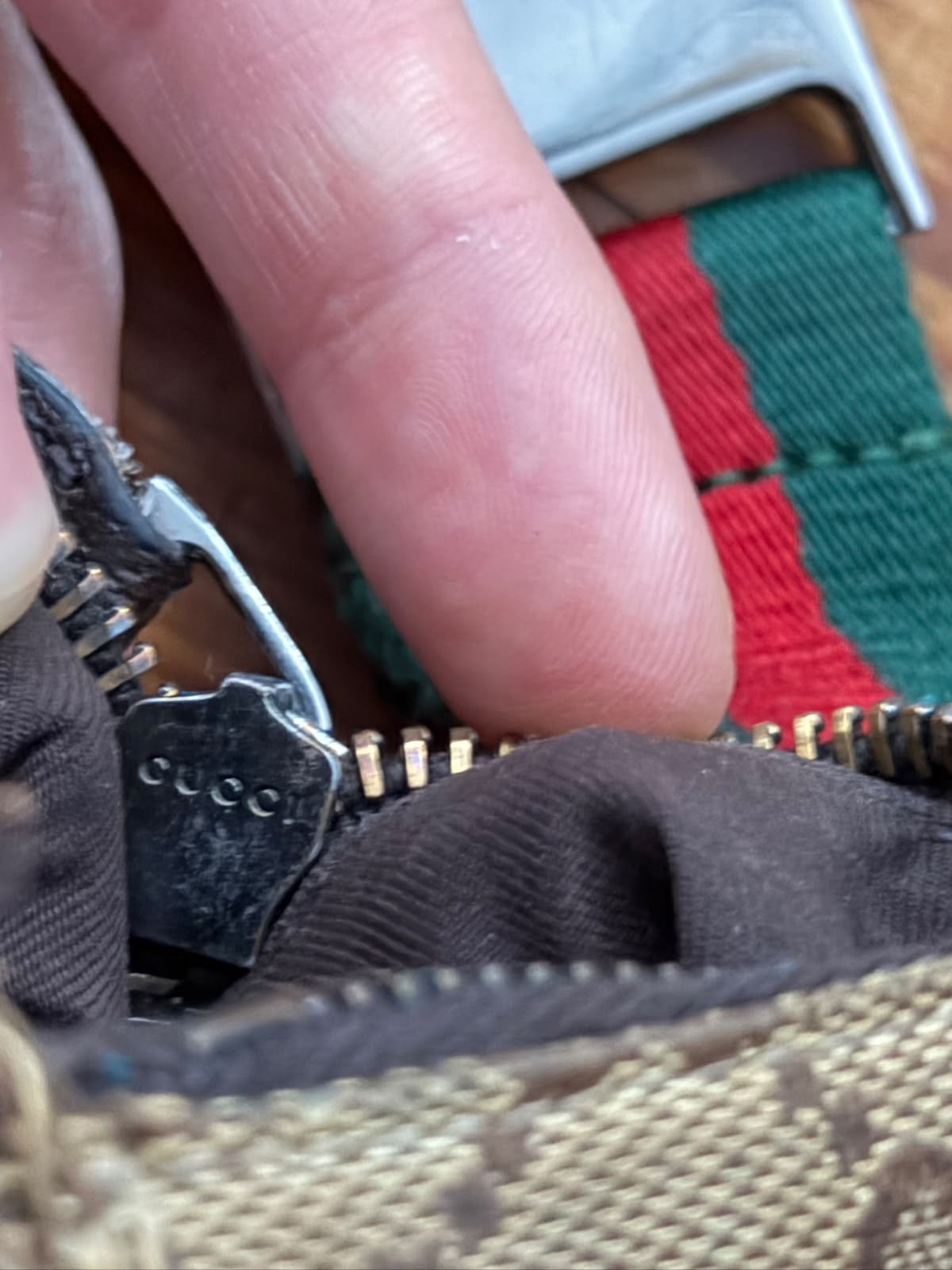 Gucci Monogramm Distressed Belt Bag