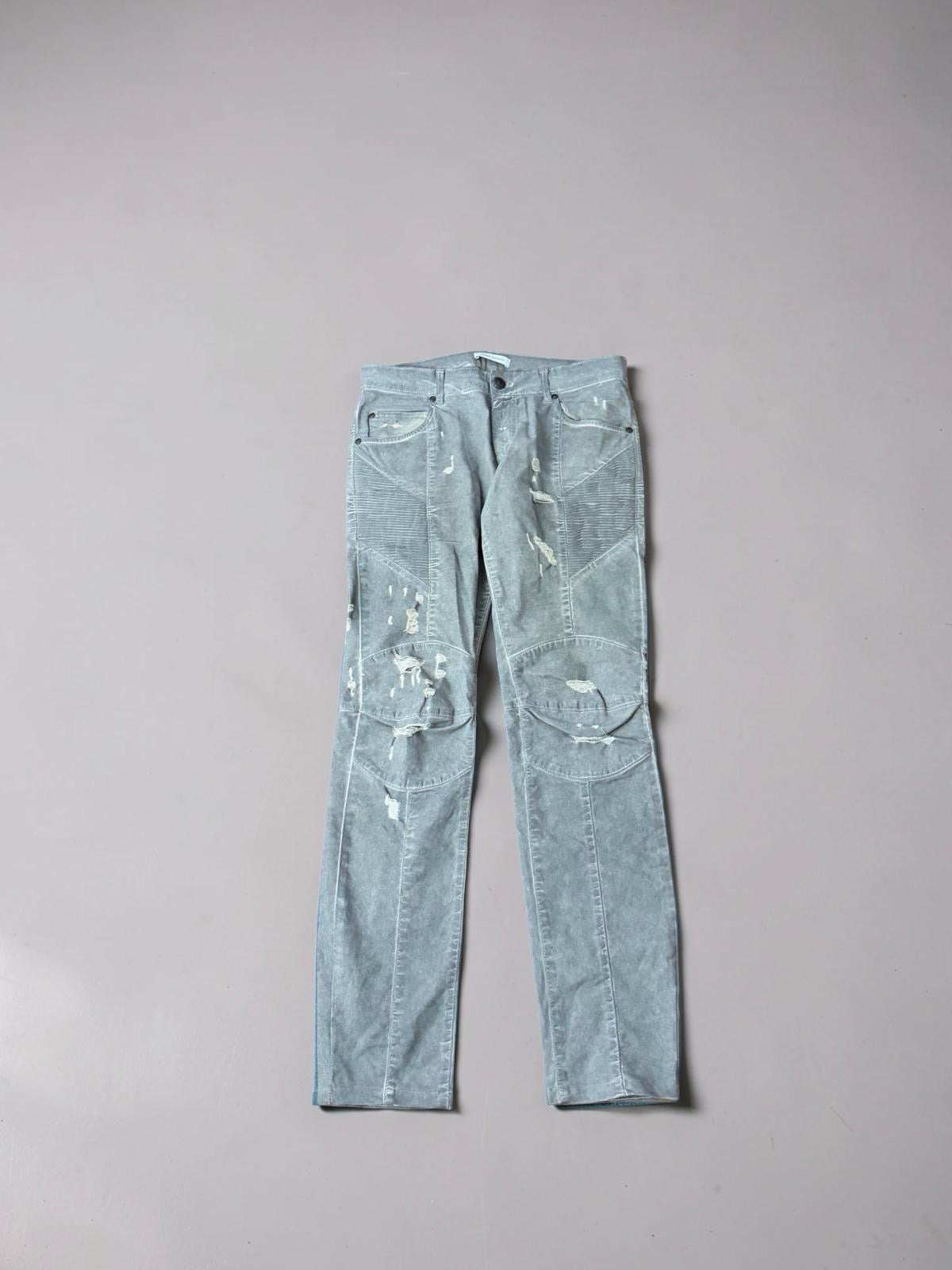 Balmain Biker Jeans
Dirty grey distressed coated