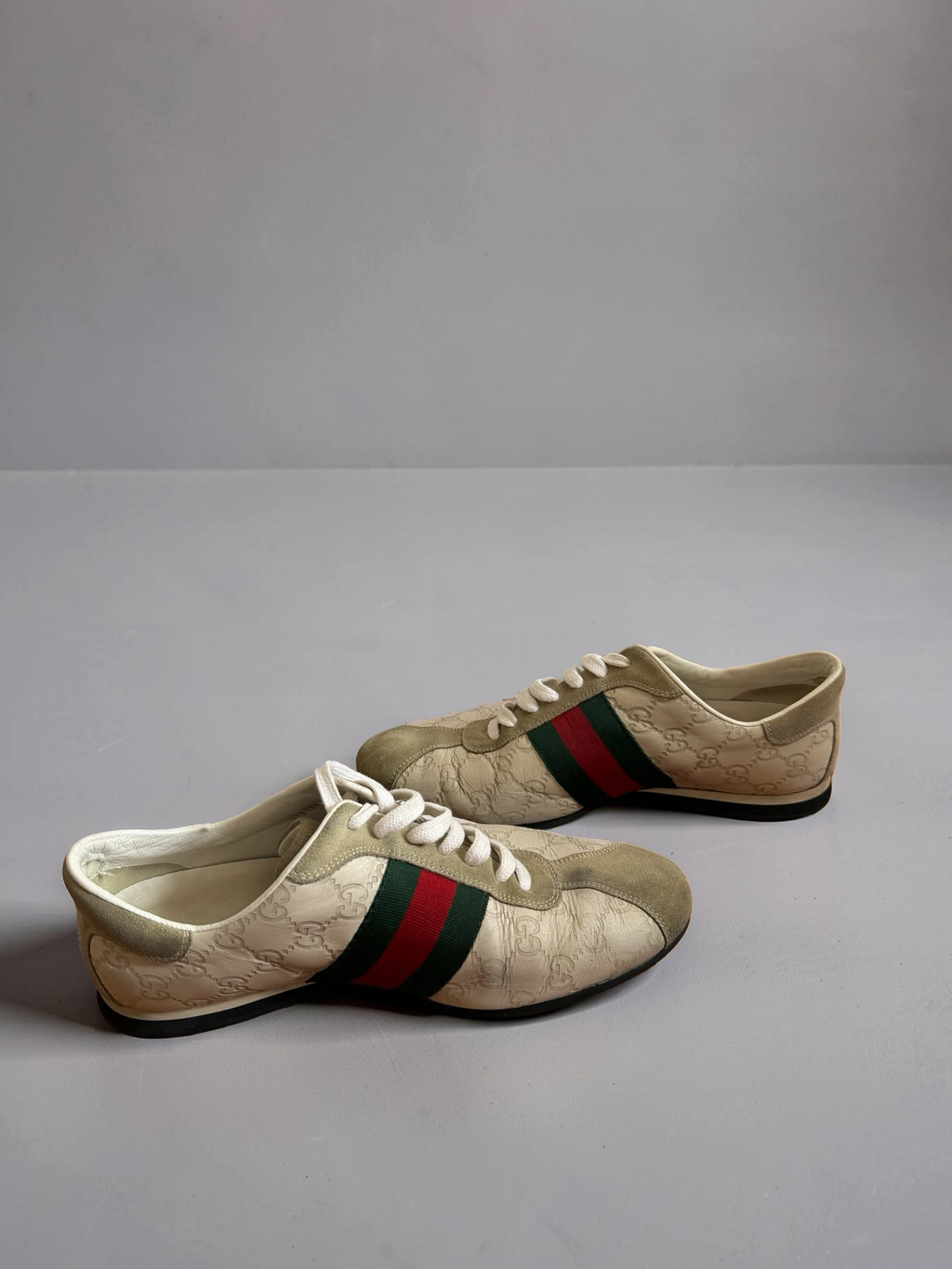 Gucci low top sneaker beige monogram