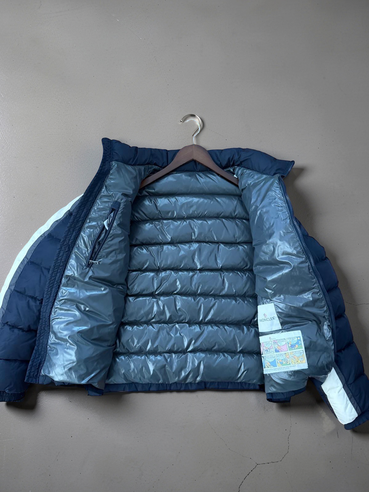 Moncler striped Down puffer jacket